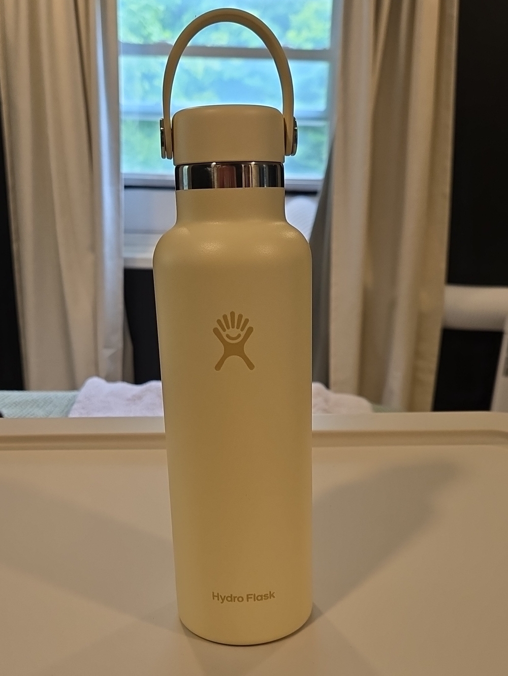 Hydro Flask 21oz In Coconut
